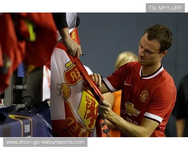 曼联三中卫继续被诟病!球迷怒喊“换阵型!” 曼联三中卫继续被诟病!球迷怒喊“换阵型!”