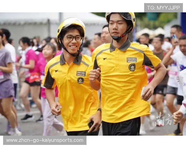 现场“燃情”瞬间：运动员“极速冲刺”点燃激情！