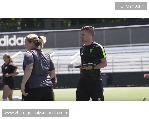 职业球员是否接受联盟指定的公众演讲能力训练,业余球员成为职业球员 职业球员是否接受联盟指定的公众演讲能力训练,业余球员成为职业球员